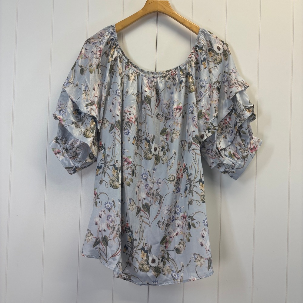 Easel Boho Satin Floral Top Women Size M Cottage Romantic Garden Party Feminine